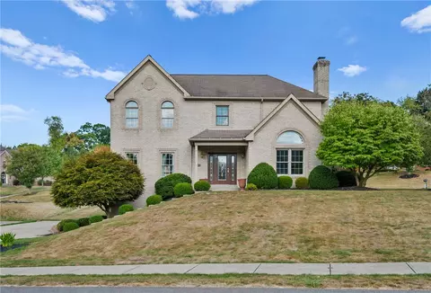 7069 Bennington Woods Dr, Pittsburgh, PA 15237