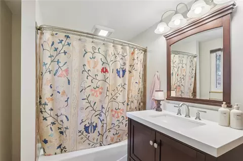 Bath - 4983 Simmons Cir, Export, PA 15632 photo 4 of 4