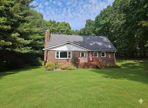 123 Kelly Rd, Butler, PA 16001