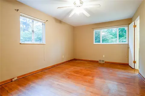Bedroom - 497 Ross Rd, Eighty Four, PA 15330 photo 3 of 5