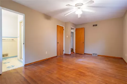 Bedroom - 497 Ross Rd, Eighty Four, PA 15330 photo 1 of 5