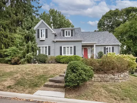 7 Biddeford Rd, Pittsburgh, PA 15202