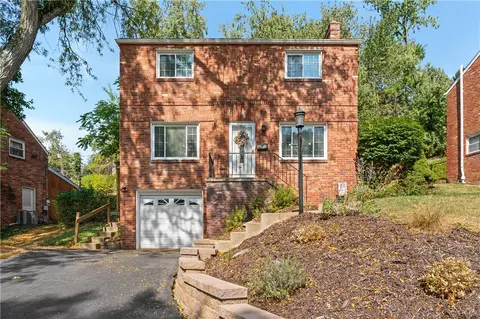 207 Congress Dr, Pittsburgh, PA 15236