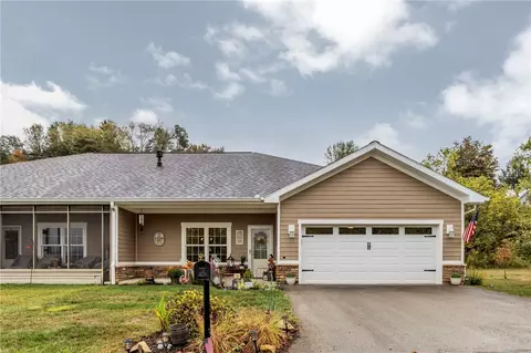 129 Shaker Dr #8, Ligonier, PA 15658