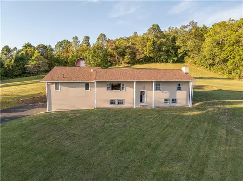 Exterior - 6428 Hilty Rd, Export, PA 15632 photo 8 of 10