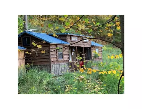 112 Riverside Dr, Carrolltown, PA 15722