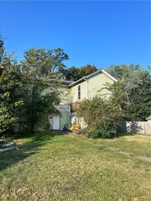 928 8th Ave, New Brighton, PA 15066