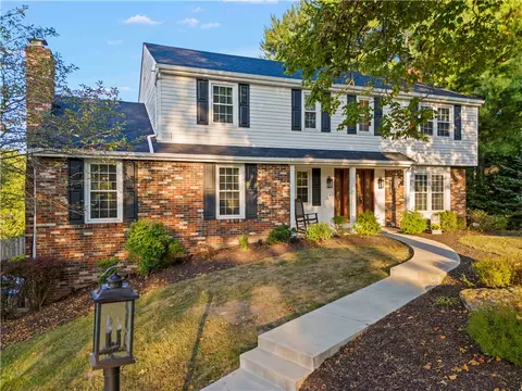 203 King Richard, Mcmurray, PA 15317