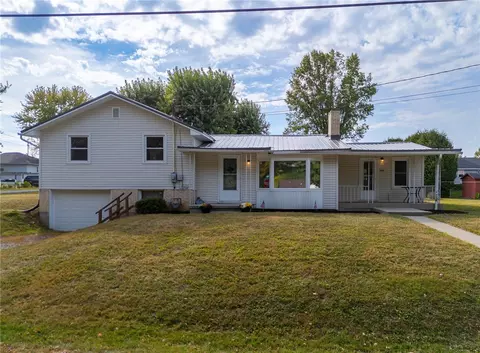 240 Park St, Mercer, PA 16137