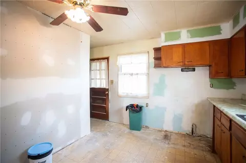 Entry Way - 802 Summit Ave, Monaca, PA 15061 photo 1 of 1