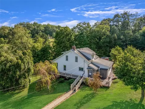 4101 Miracle Rdg, Elizabeth, PA 15037