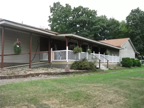 284 Kaylor Rd, Karns City, PA 16041