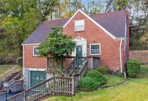 42 Barton Dr, Pittsburgh, PA 15221