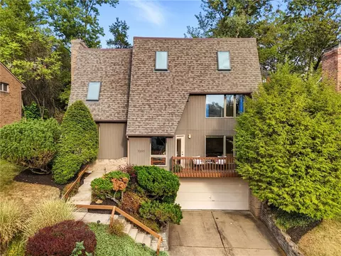 1215 Driftwood Dr, Pittsburgh, PA 15243