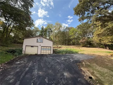 104 Marie Ln, Evans City, PA 16033