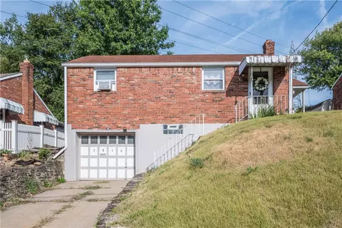 3816 Sunview Dr, Pittsburgh, PA 15227