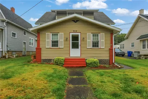 914 Woodside Ave, Ellwood City, PA 16117