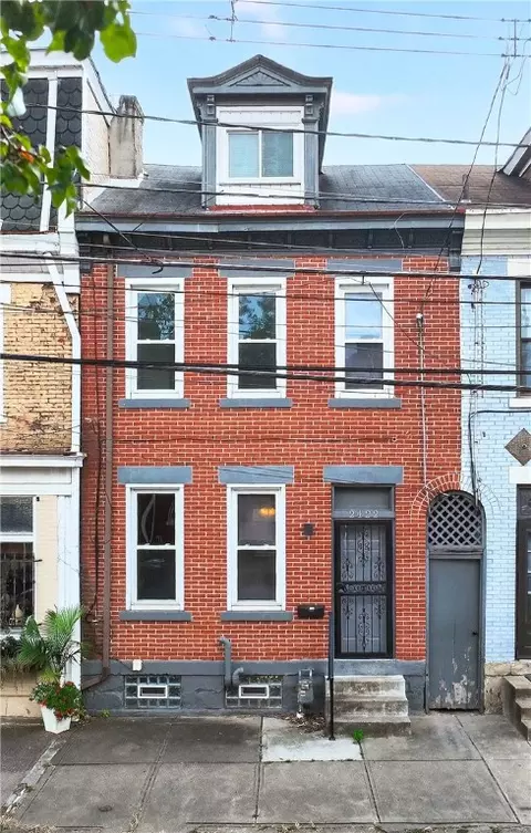 2422 Jane St, Pittsburgh, PA 15203