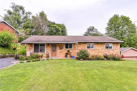 217 Longview Dr, Irwin, PA 15642