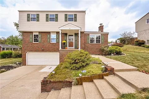 27 Aspen Dr, Irwin, PA 15642