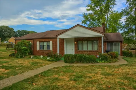 5202 Harvard Dr, Aliquippa, PA 15001