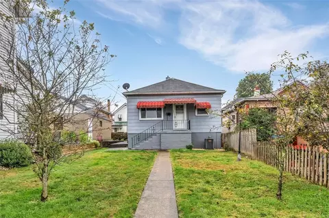 323 Sycamore St, Vandergrift, PA 15690