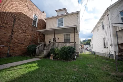 724 4th Ave, Coraopolis, PA 15108