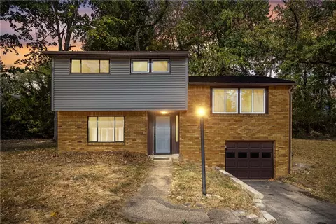 113 Meadowbrook Dr, Coraopolis, PA 15108