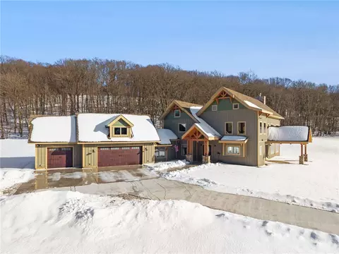 223 Deer Fern Dr, Somerset, PA 15501