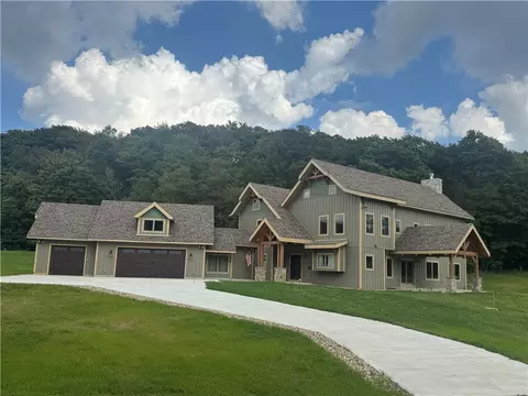 223 Deer Fern Dr, Somerset, PA 15501
