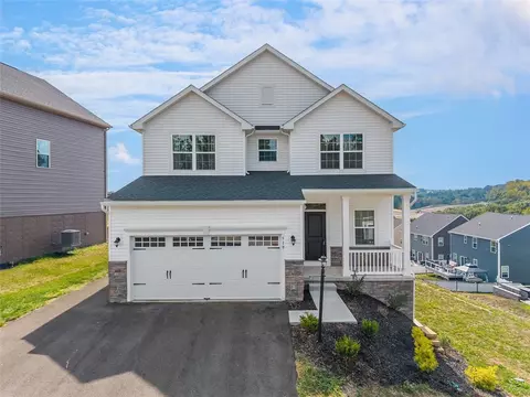 519 Blake Dr, Zelienople, PA 16063