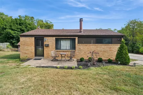 1638 Arnold St, Pittsburgh, PA 15205