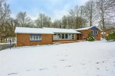 212 Ridgeway Dr, Baden, PA 15005