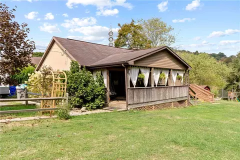 1737 Big Sewickley Creek Rd, Sewickley, PA 15143