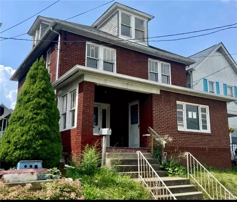 315 Spruce St, Vandergrift, PA 15690