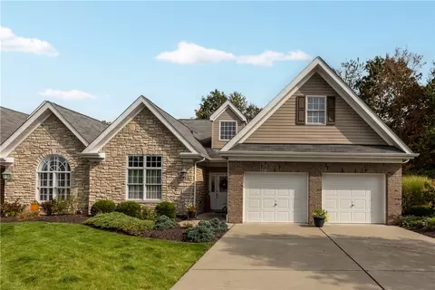 537 Huntclub Dr, Mcmurray, PA 15317
