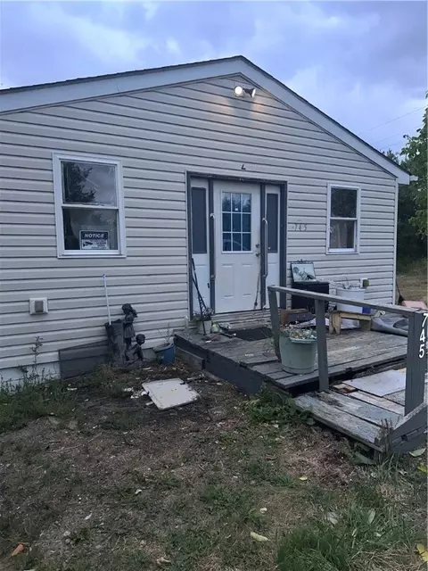 745 Fletcher Rd, Beaver, PA 15009