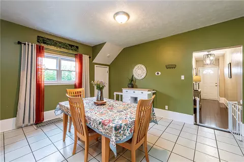 Dining - 64 Penn Ave, Irwin, PA 15642 photo 3 of 3