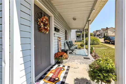 Exterior - 64 Penn Ave, Irwin, PA 15642 photo 3 of 8