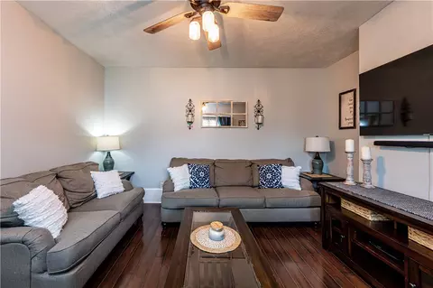 Living - 64 Penn Ave, Irwin, PA 15642 photo 1 of 2
