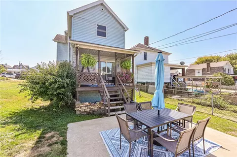 Exterior - 64 Penn Ave, Irwin, PA 15642 photo 5 of 8