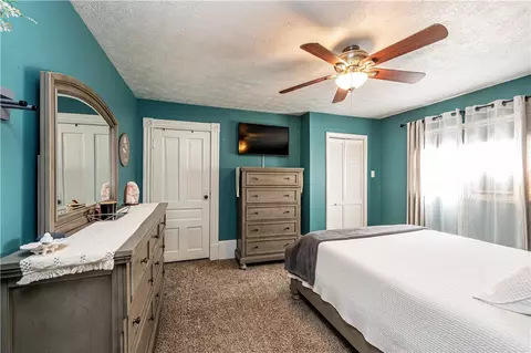 Bedroom - 64 Penn Ave, Irwin, PA 15642 photo 1 of 5