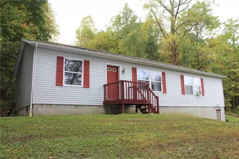 6 Short St, Stoneboro, PA 16153