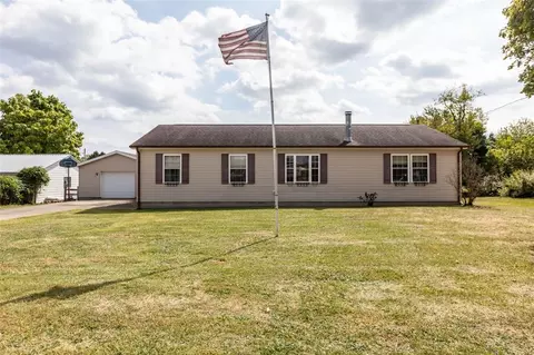 401 E George St, Carmichaels, PA 15320