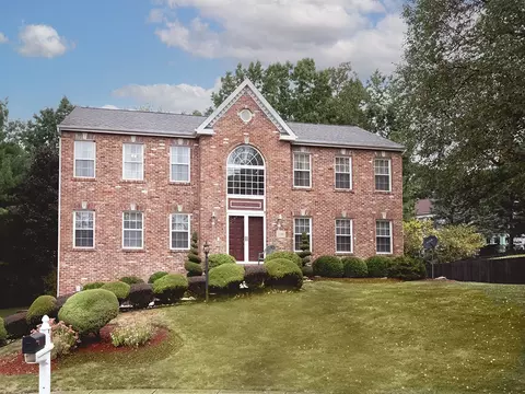 246 Jaclyn Dr, Cranberry Township, PA 16066