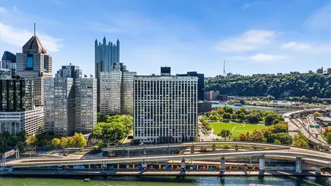 320 Fort Duquesne Blvd #16B, Pittsburgh, PA 15222
