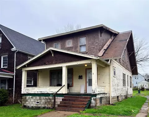 719 Spruce Ave, Sharon, PA 16146