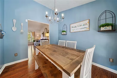 Dining - 970 Castleview Dr, Irwin, PA 15642 photo 2 of 2
