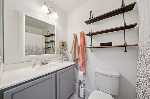 Bath - 970 Castleview Dr, Irwin, PA 15642 photo 1 of 3