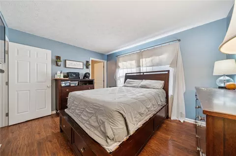 Bedroom - 970 Castleview Dr, Irwin, PA 15642 photo 1 of 4